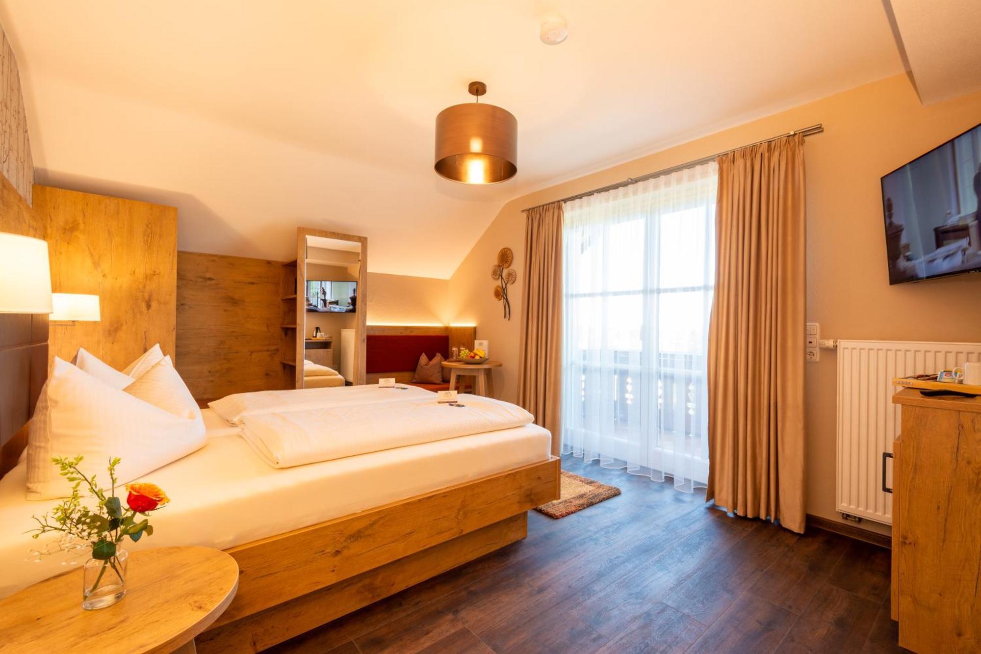 Boutique Hotel Angerer 뮈르나우암슈타펠지 외부 사진